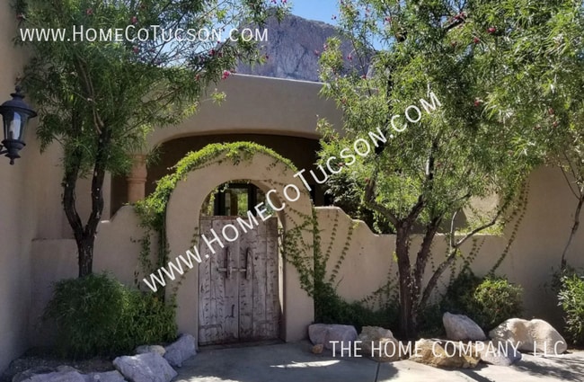Building Photo - 1621 E Crimson Canyon Pl