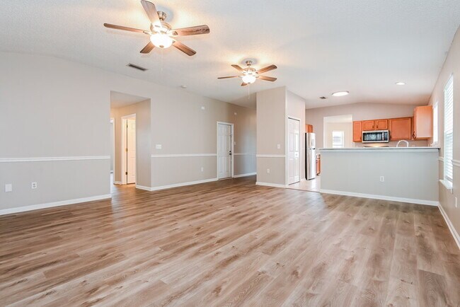 Foto del edificio - 14414 Woodfield Cir S