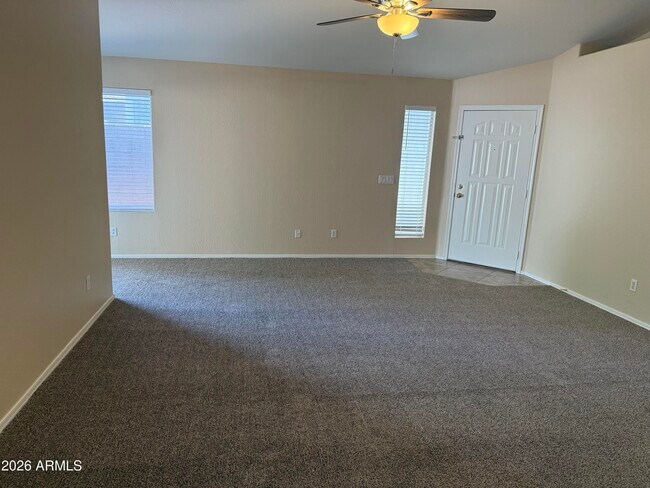 Foto del edificio - 3236 E Kerry Ln