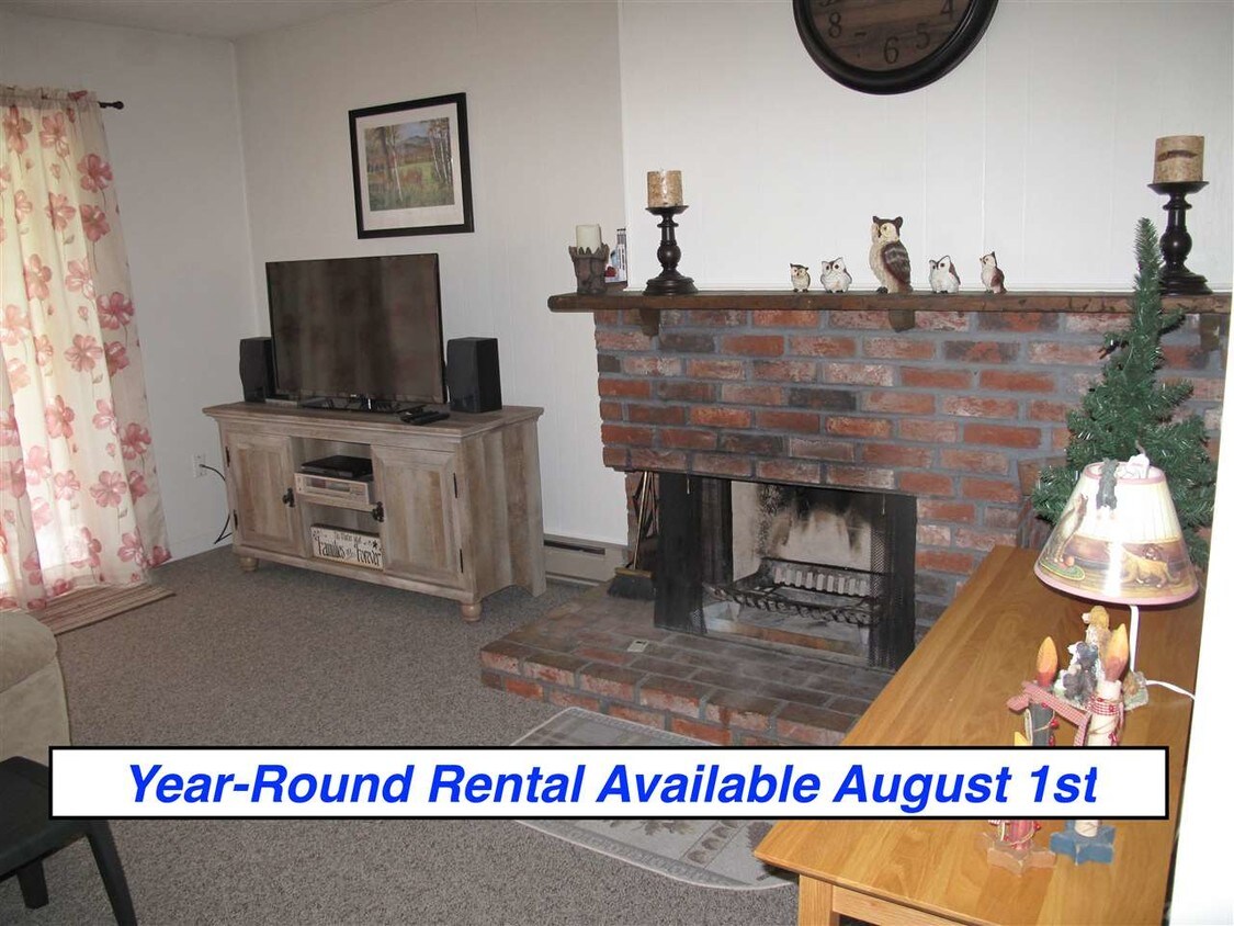 10 Hill North Vale Lane, Intervale, NH 03845 Townhome Rentals in