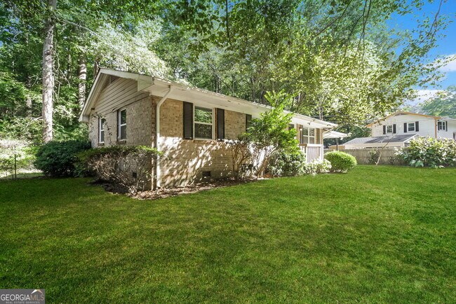 Foto del edificio - 599 Plainville Dr SW