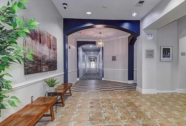 Foto del edificio - Fully Furnished Condo!