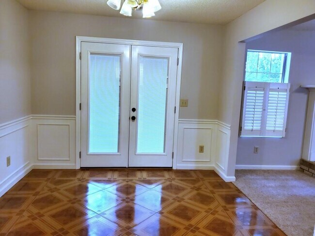 Foto del edificio - 3605 Spring Leaf Ln