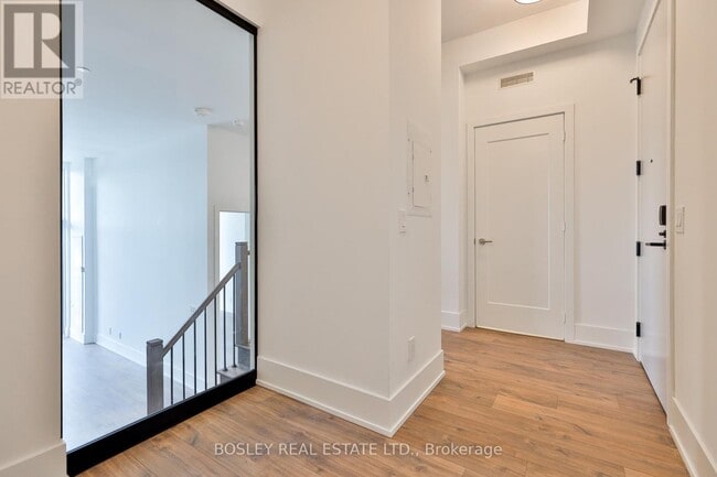 Building Photo - 115 Denison Ave