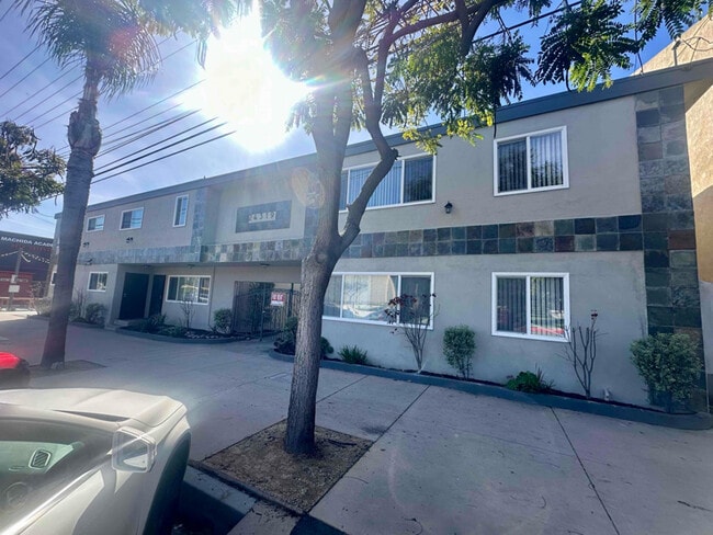 Foto del edificio - 24319 Narbonne Ave