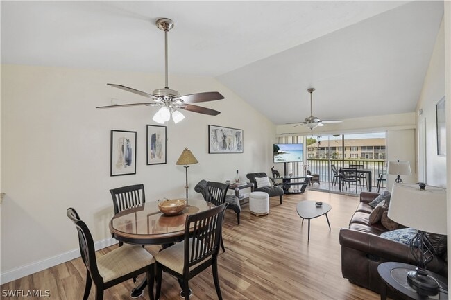 Foto del edificio - 2050 W Crown Pointe Blvd