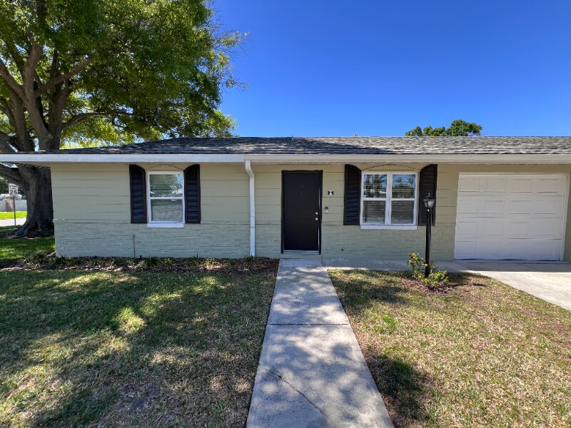 Foto principal - 419 Duchess Ct