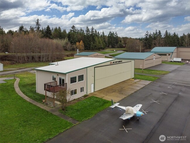 Building Photo - 191 Airport Rd