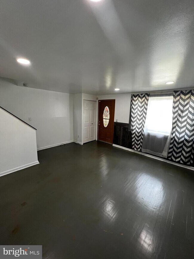 Building Photo - 2606 Wegworth Ln