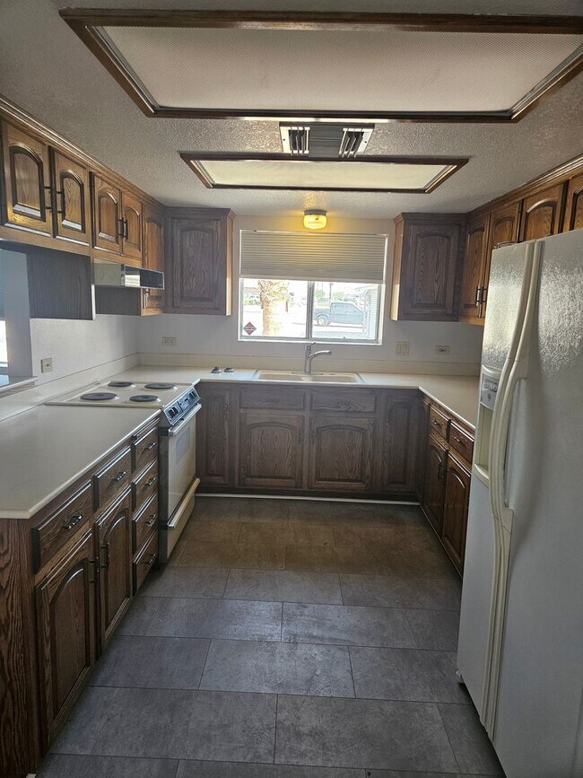 Building Photo - Unique and Beautiful Stick built home in C...