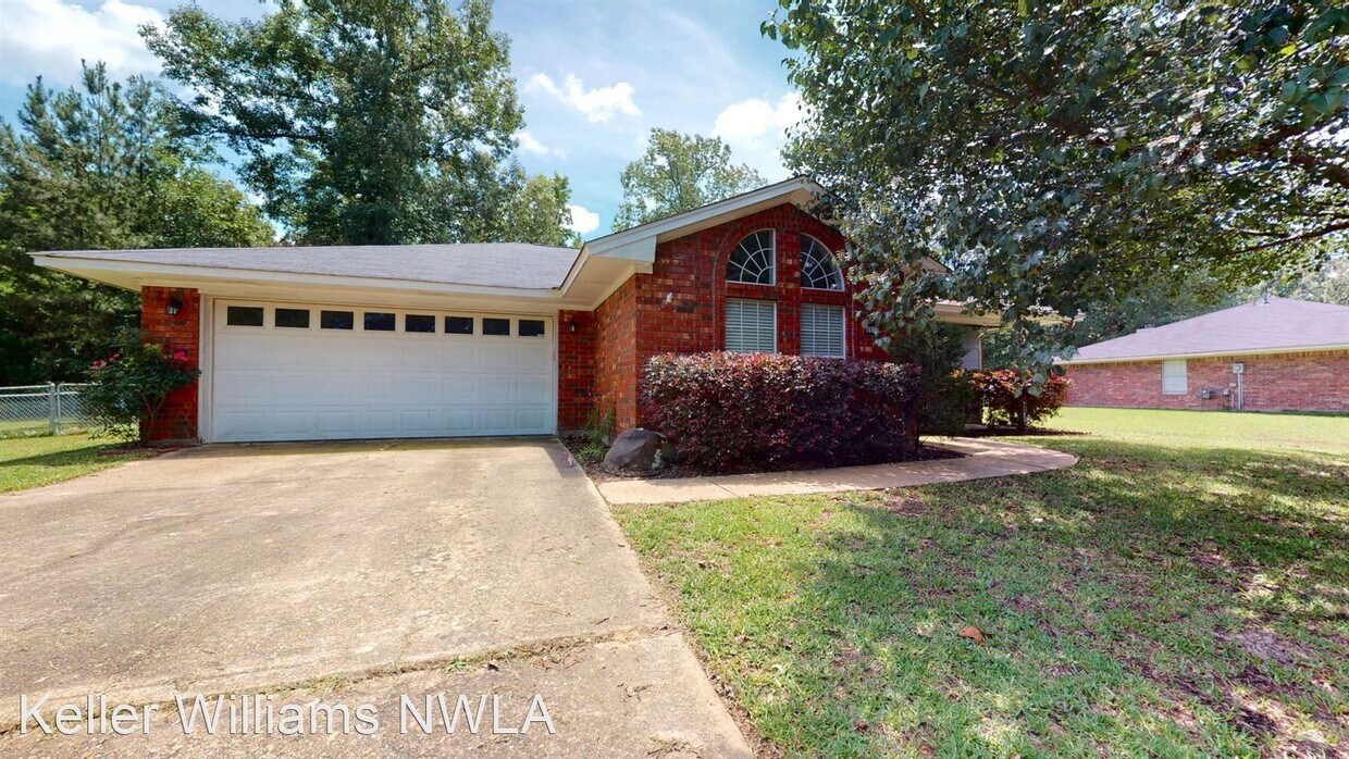 6027 Old Mooringsport Rd, Shreveport, LA 71107 House Rental in
