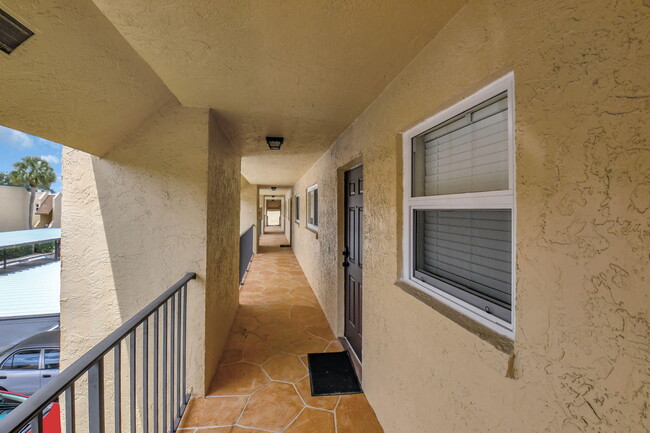 Foto del edificio - 2845 SW 22nd Ave