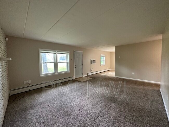 Foto del edificio - 656 N Hobart Rd