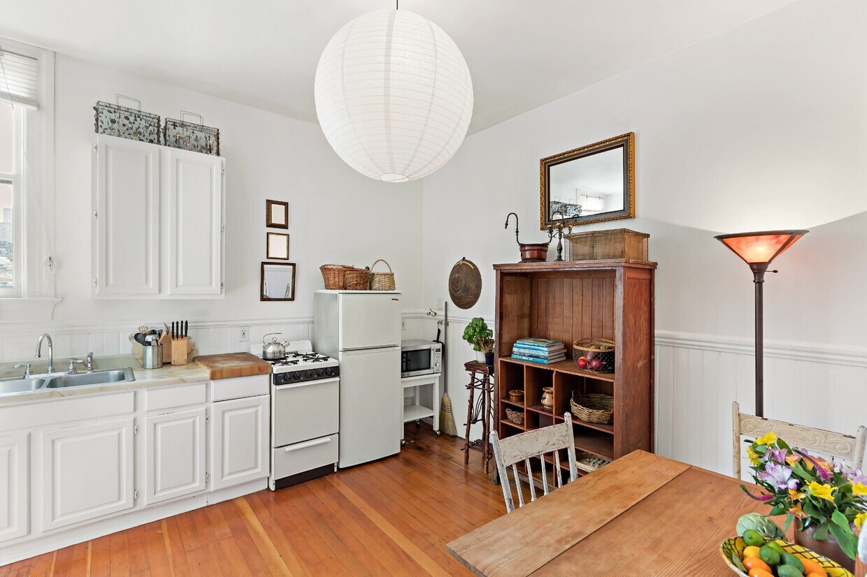 121 Varennes St, San Francisco, CA 94133 Apartments in San Francisco