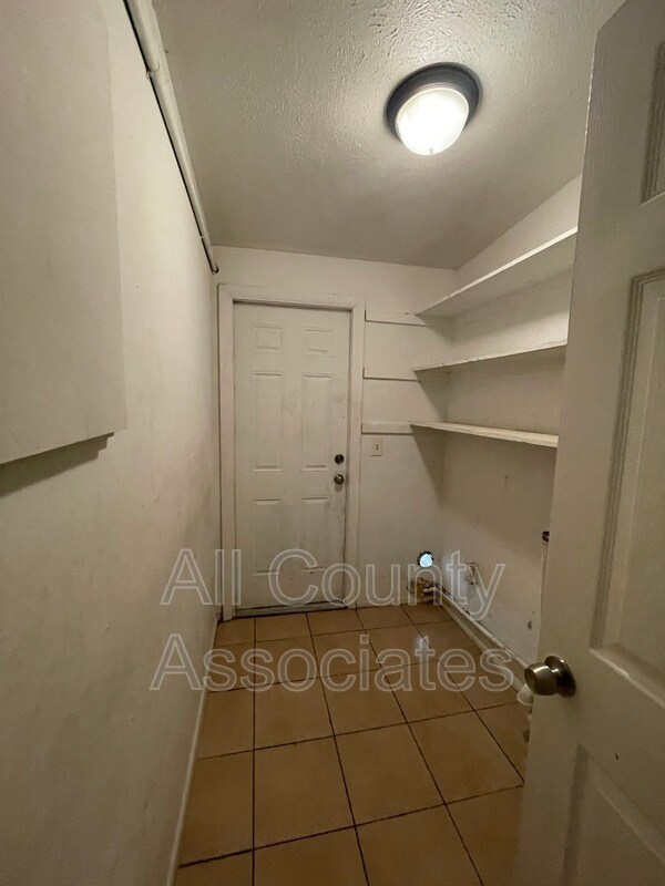 Foto del edificio - 8722 N 48th St