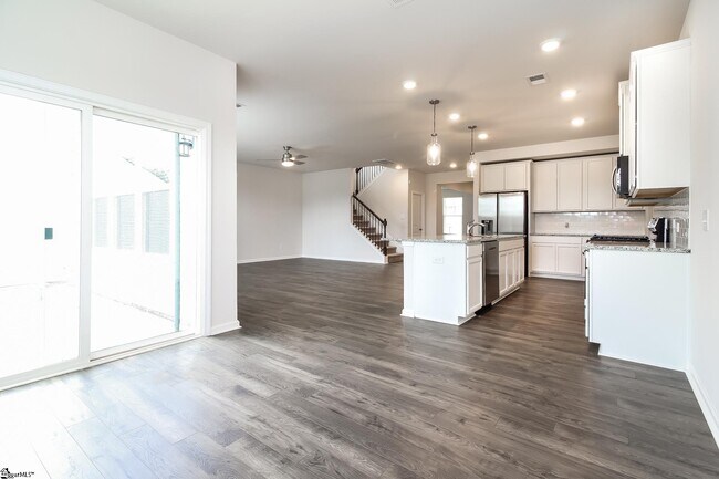 Building Photo - 461 Yoshino Cherry Dr