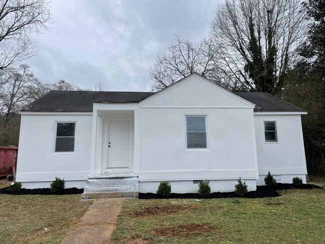 Building Photo - 103 Royal Ave