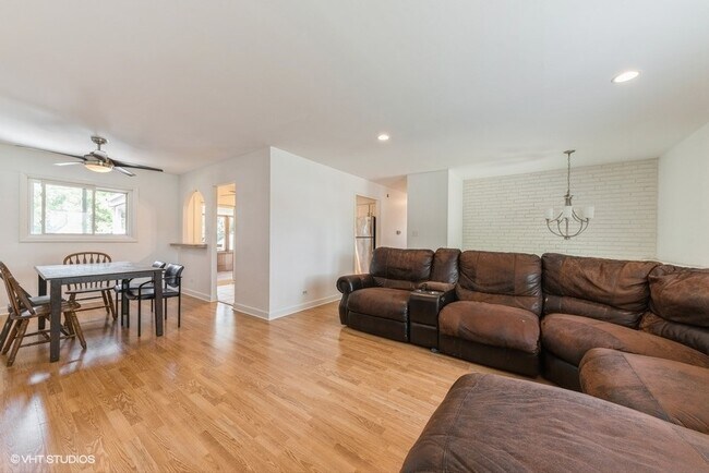 Foto del edificio - 1380 Gentry Rd