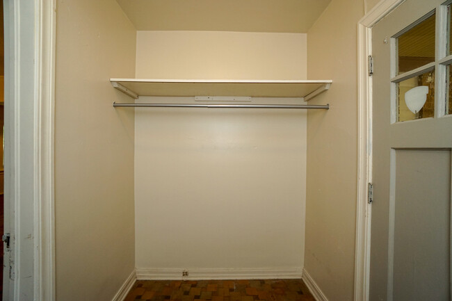 Foto del edificio - Two bed near Midtown! Move-in special save...