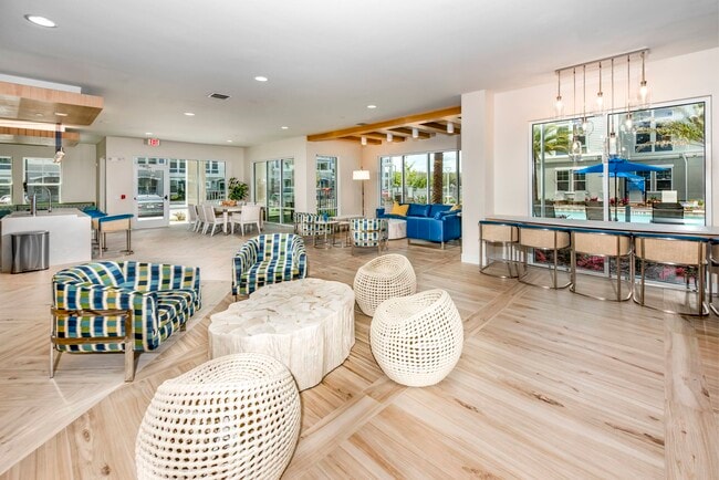 Building Photo - Magnolia Square