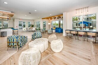 Building Photo - Magnolia Square