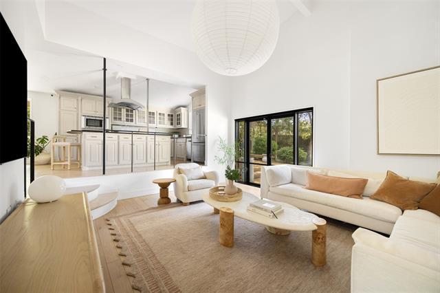 Foto del edificio - 8434 Greenstone Dr
