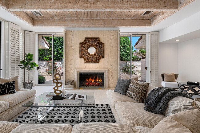 Foto del edificio - 50 Mayfair Dr