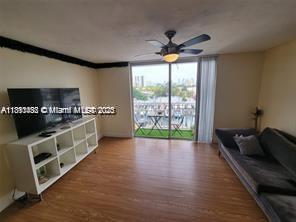 Foto del edificio - 1740 NW N River Dr