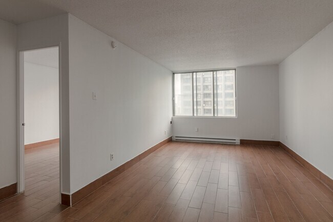 Photo du bâtiment - 2285 Rue St Mathieu