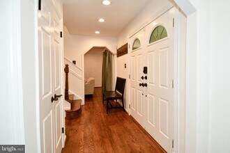 Building Photo - 12134 Holly Knoll Cir