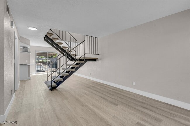 Building Photo - 456 Sellers Pl