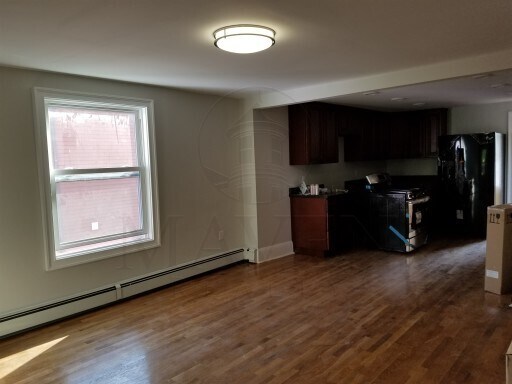 Building Photo - 47 Adams St