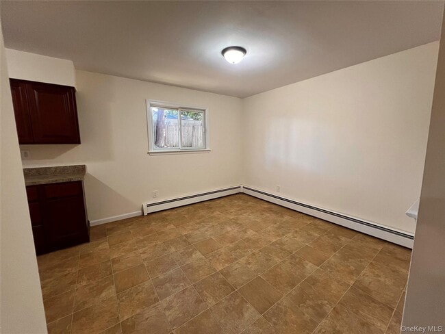 Building Photo - 22 Williams St