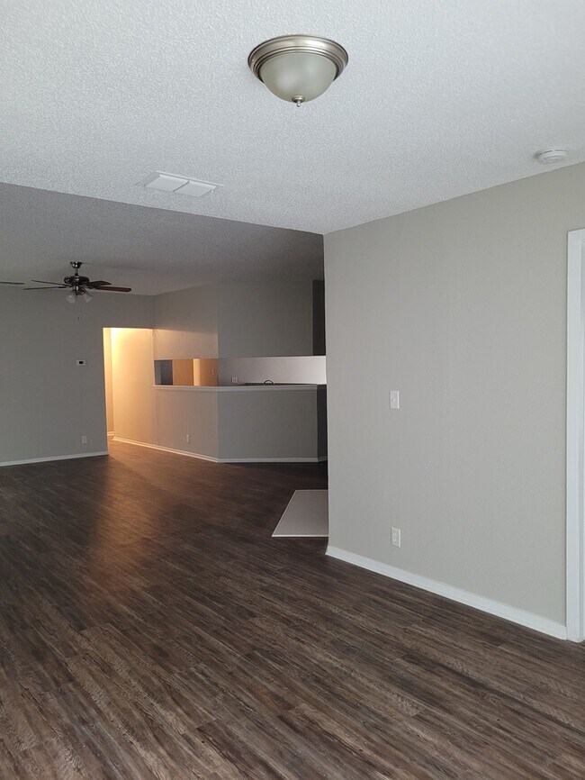 Building Photo - 7526 Oriental Trl San Antonio TX 78244