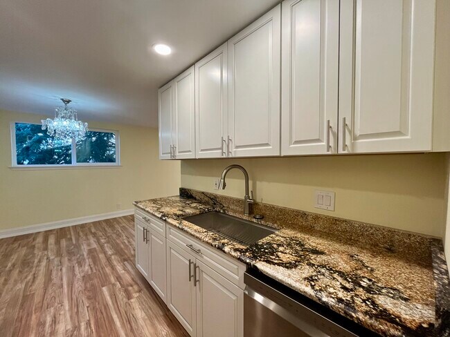 Foto del edificio - 2375 S Linden Ct