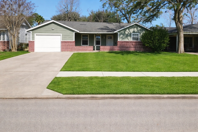 Photo - 531 Roper St House