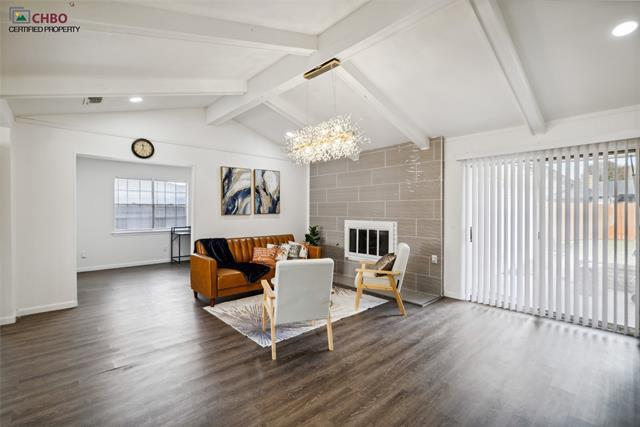 Foto del edificio - 711 Rivercrest Blvd