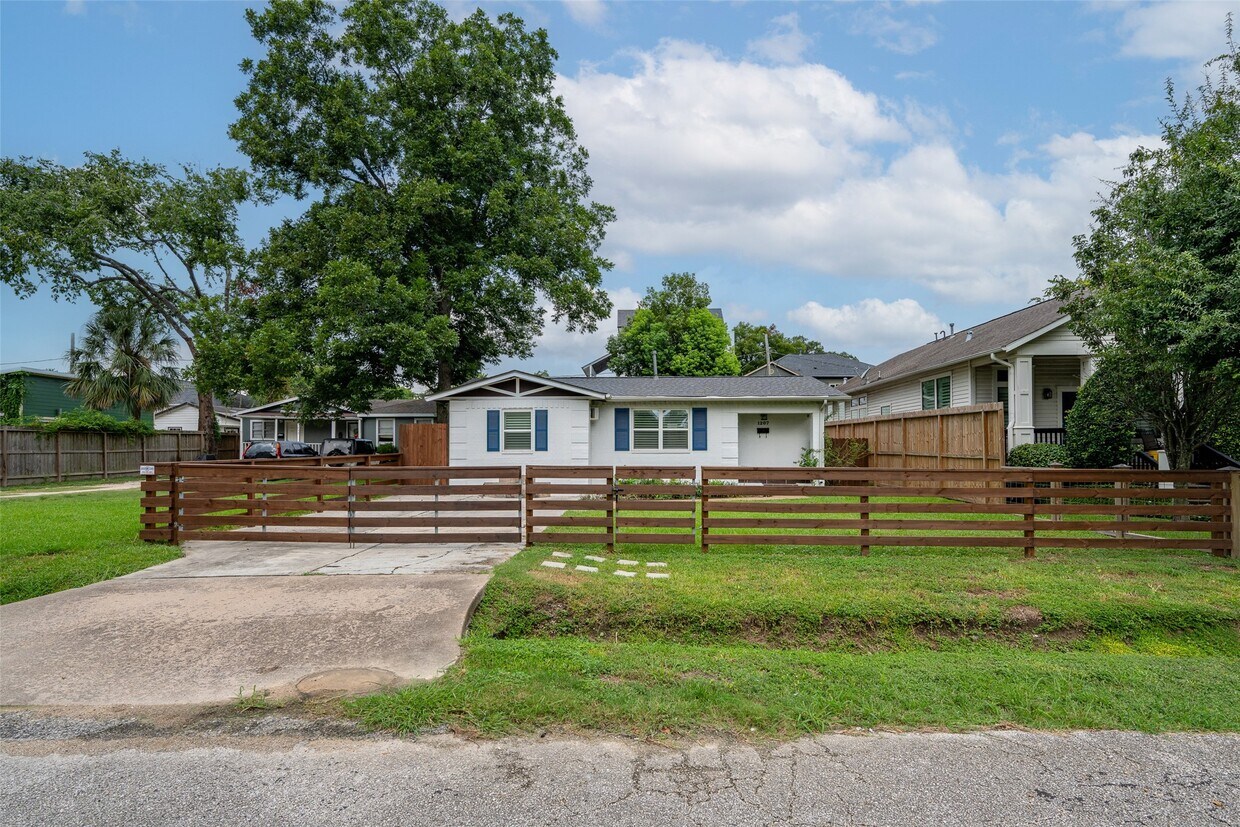Foto principal - 1207 Archer St
