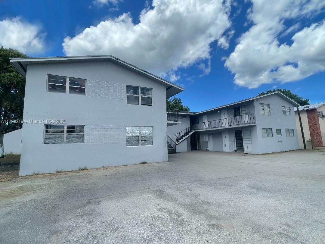 Foto principal - 332 SW 3rd St
