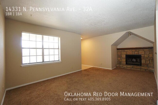Foto del edificio - 1 Bed Near UCO!