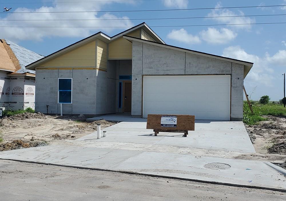 Building Photo - 1841 Kentucky Derby Dr