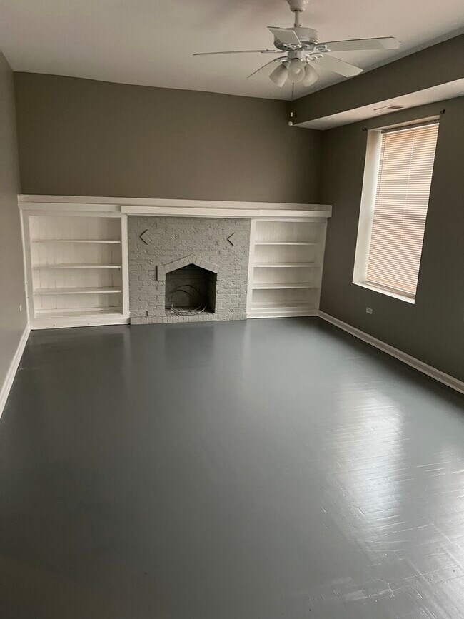 Foto del edificio - 8914 S Cottage Grove Ave