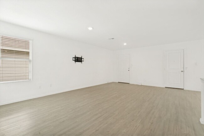 Foto del edificio - Modern 4-Bedroom Home Near Lackland AFB