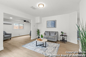 Foto del edificio - 3327 K St