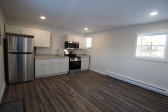 Building Photo - 14311 Rte 9W