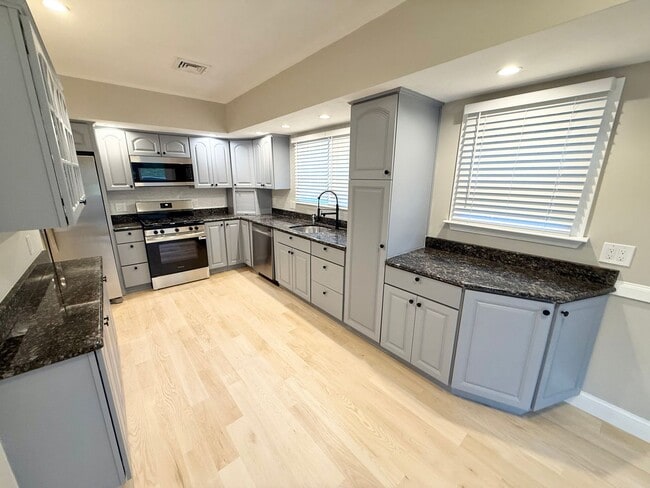 Foto del edificio - 18 Salina Rd