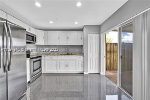 Foto del edificio - 3720 SW 153rd Ct
