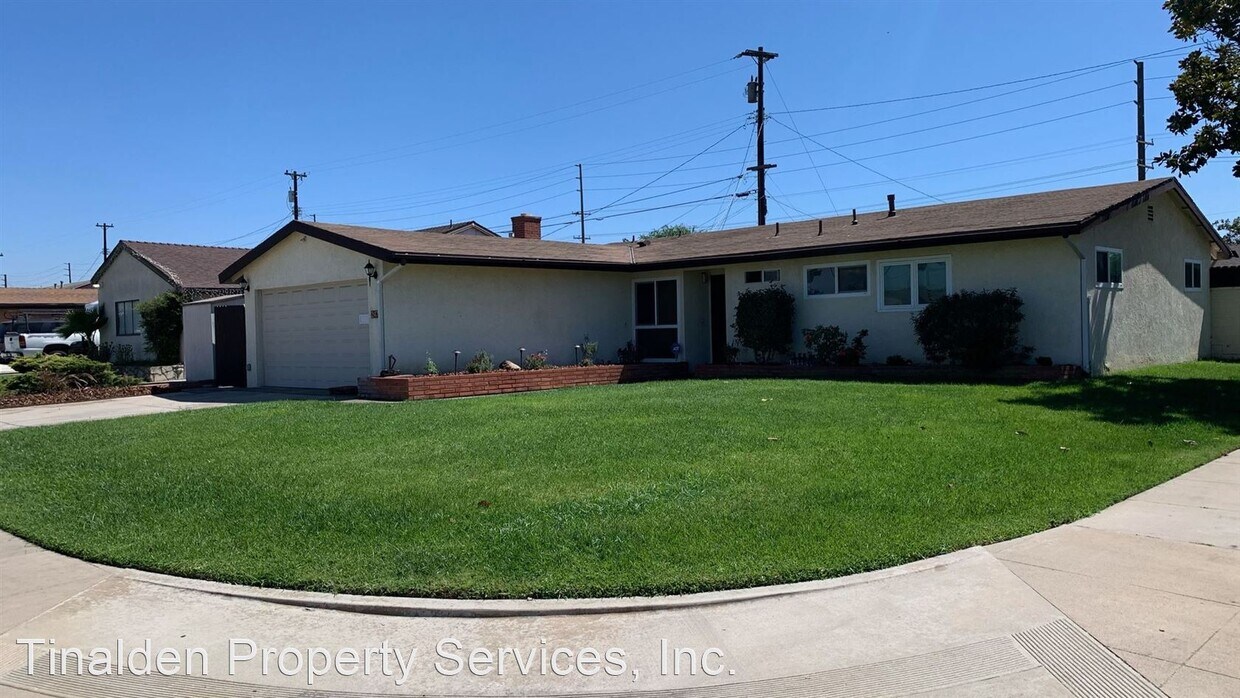 Primary Photo - 3 br, 2 bath House - 2472 W. Glencrest