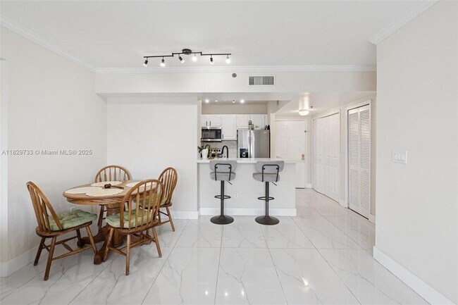 Foto del edificio - 2665 SW 37th Ave