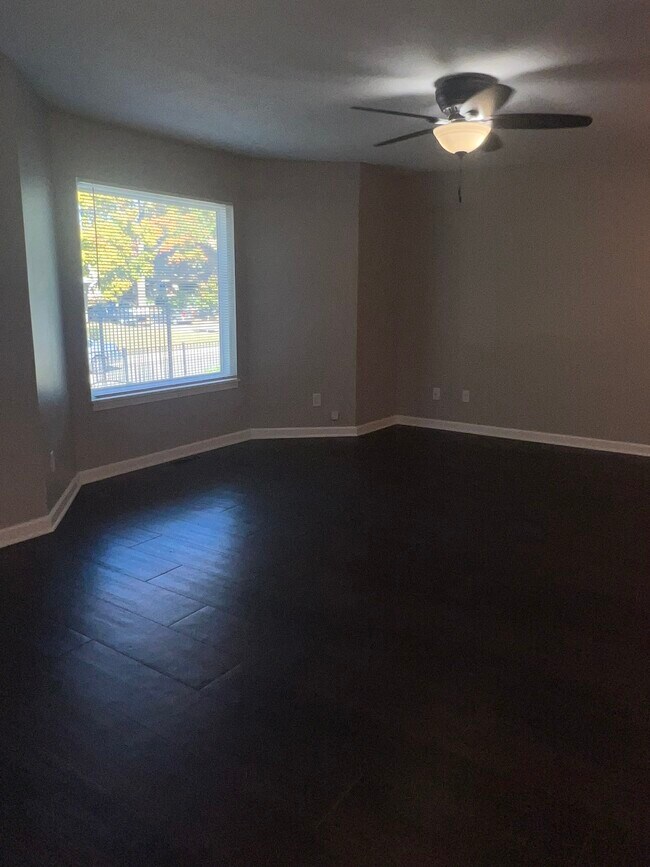 Foto del edificio - 511 Bernard Ave